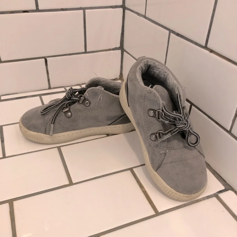 Carter’s Toddler Boy's Size 10 Casual Grey Lace up Suede Dress Shoes
